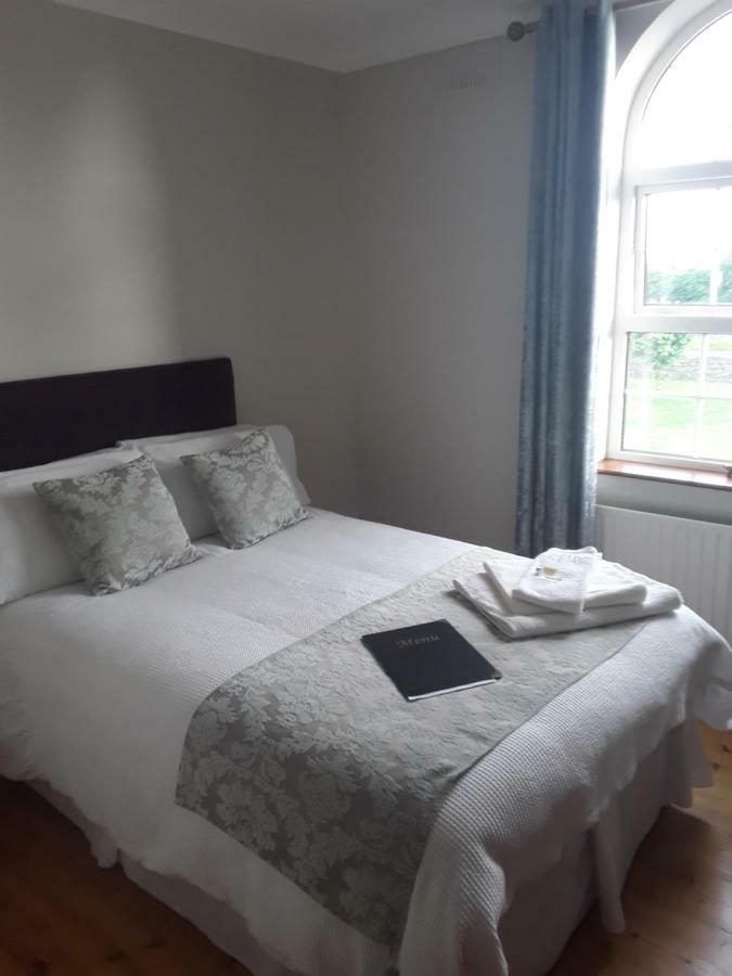 Doonard Manor B&B Craughwell エクステリア 写真
